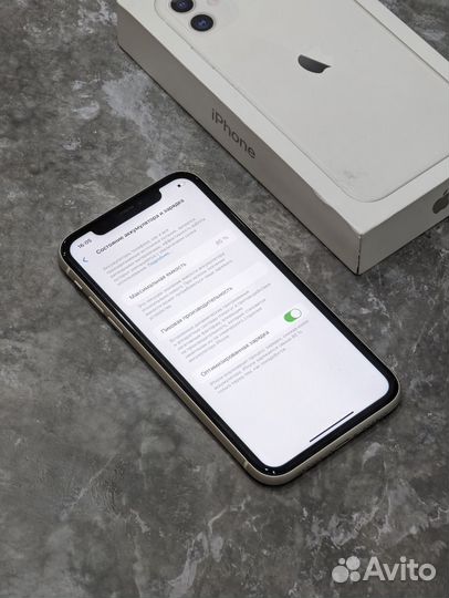 iPhone 11, 64 ГБ