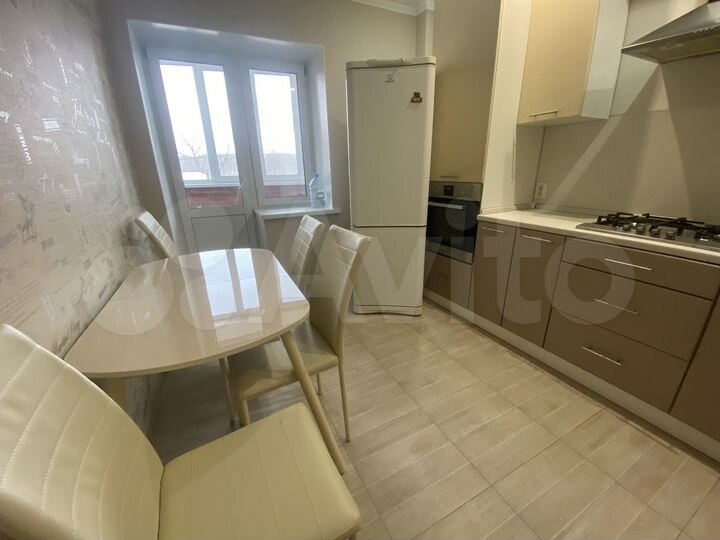 1-к. квартира, 42 м², 3/9 эт.