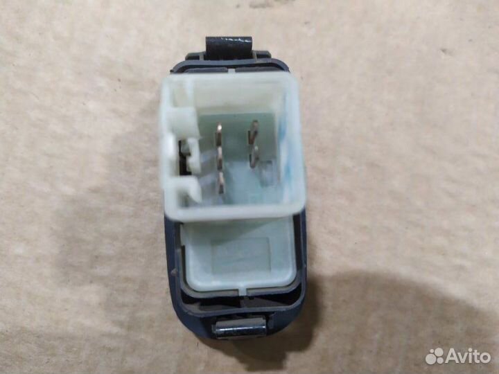 Кнопка стеклоподъемника задняя левая Ford Maverick