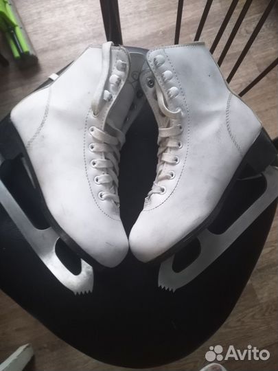 Коньки фигурные 32 разм