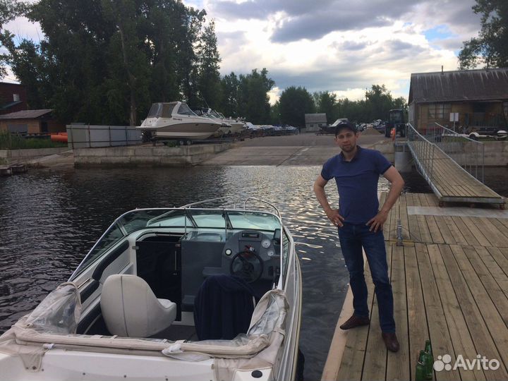 Пластик. катер 6 м длина, с двиг.Suzuki 140