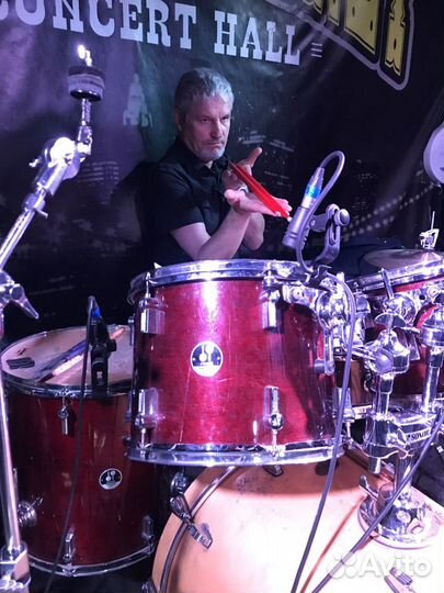 Обучение на ударной установке