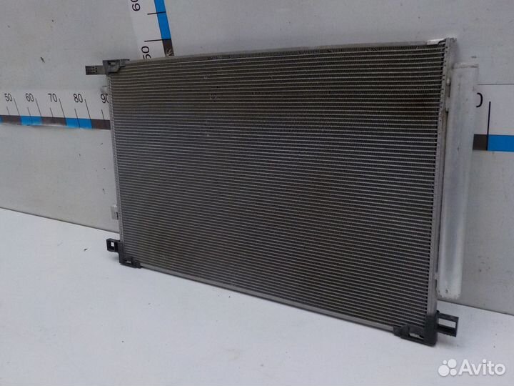 Радиатор кондиционера на Toyota RAV-4