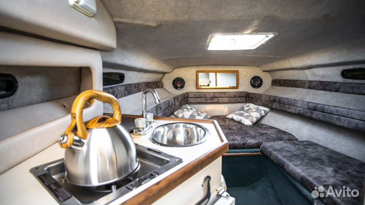 Катер круизный Sea Ray 230 sundancer