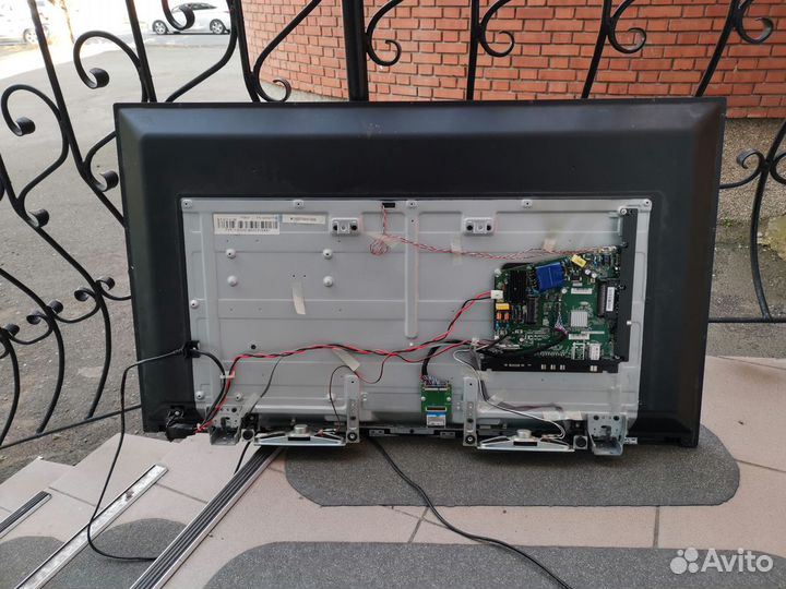Телевизор Dexp F40C7100K (Разбор)(По запчастям)