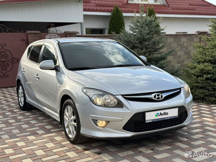 Hyundai i30, 2011