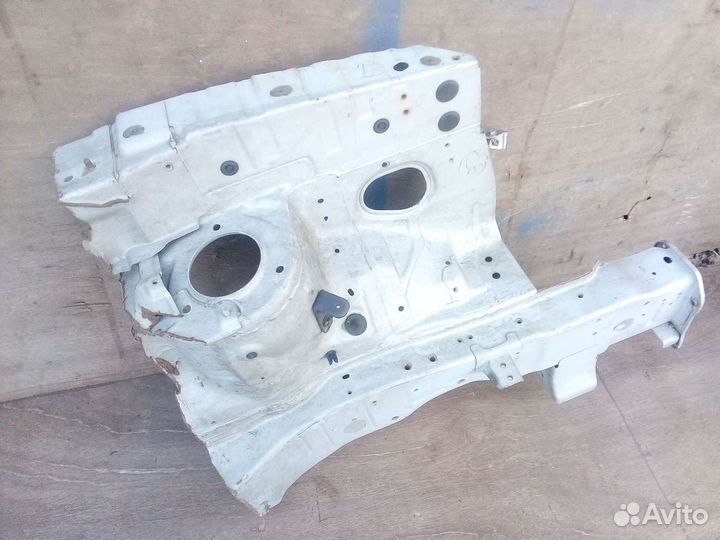 Hyundai Tucson Лонжерон левый