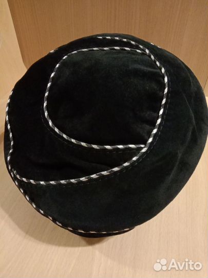 Женская шапка