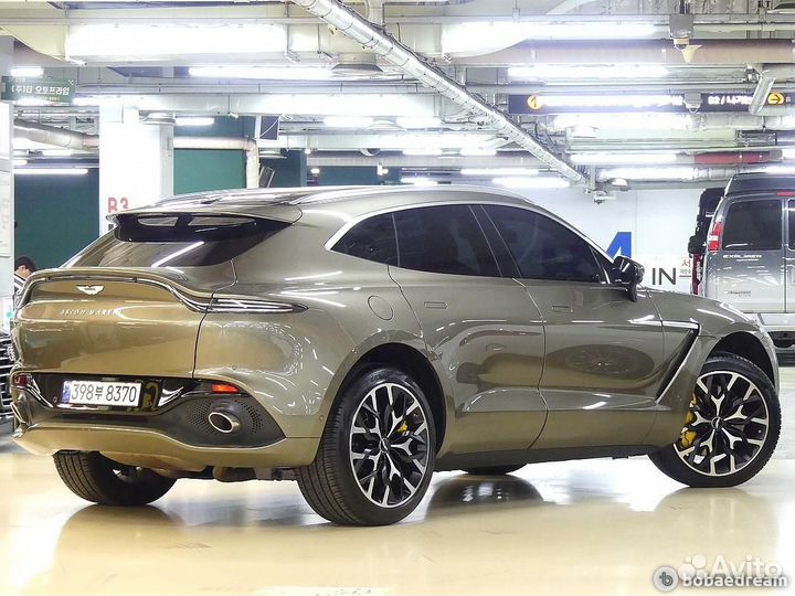 Aston Martin DBX 4.0 AT, 2021, 9 800 км