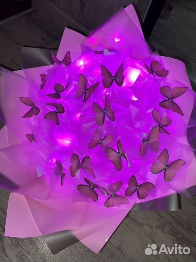Букет из бабочек светящийся розовый
