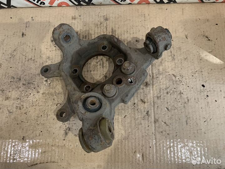 Кулак поворотный задний левый правый Infiniti FX35