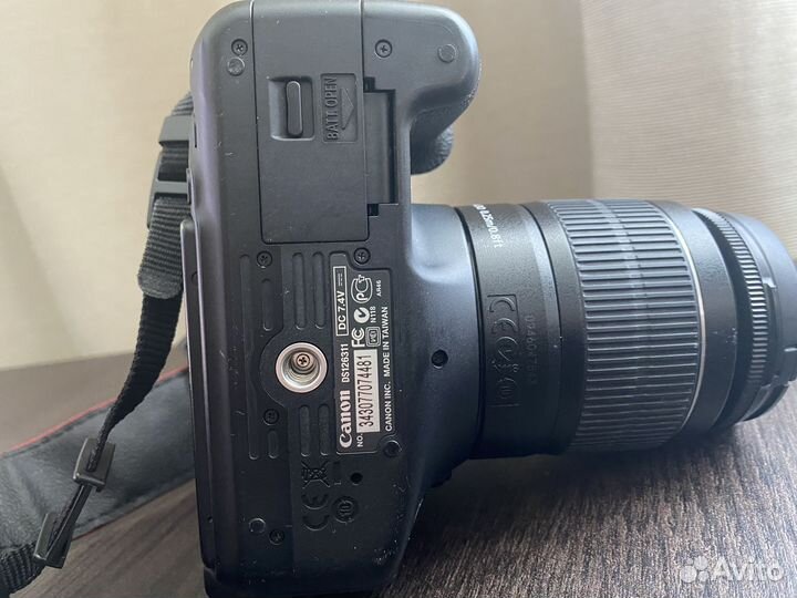 Зеркальный фотоаппарат Canon EOS 600D