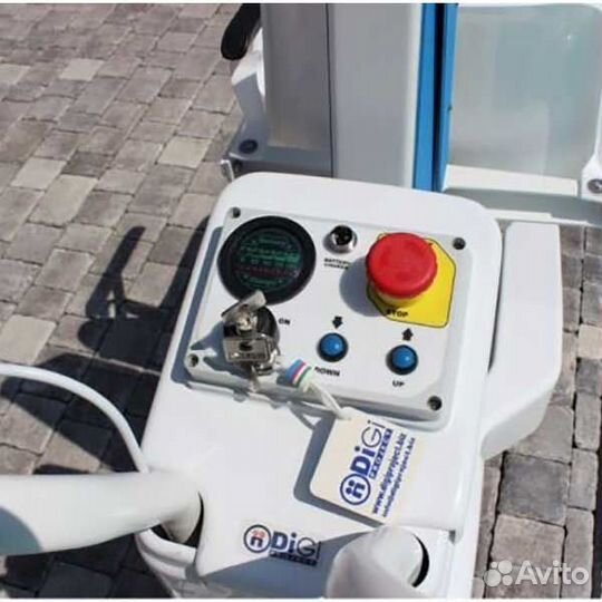 Подъемник для инвалидов бассейный BlueOne