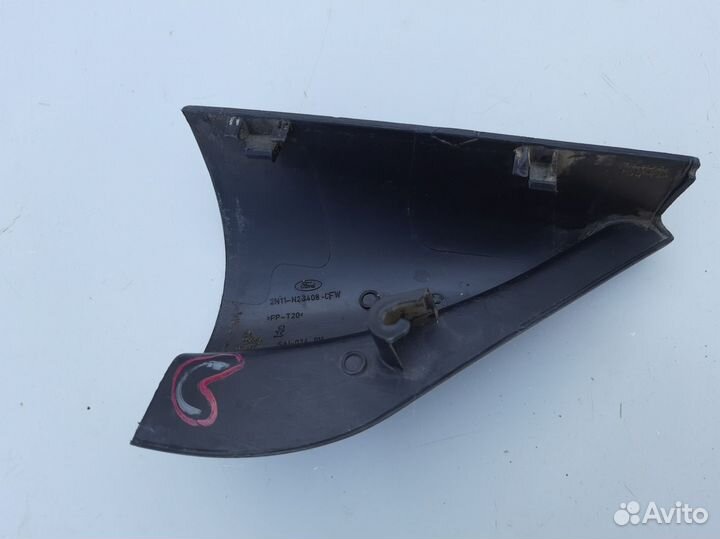 Крышка зеркала внутреняя правая Ford Fusion