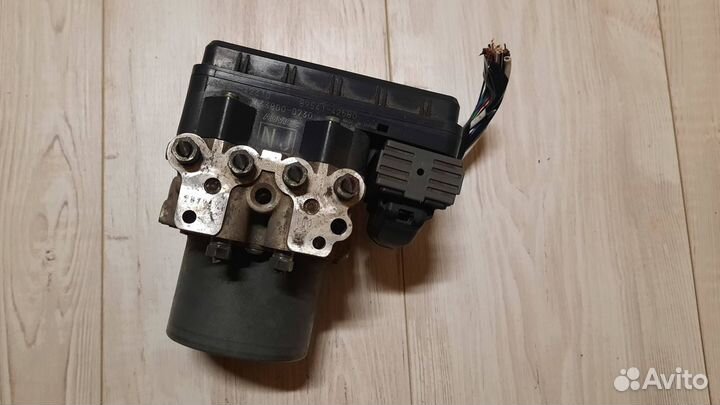 Блок ABS (насос) для Toyota RAV 4 2013-2019