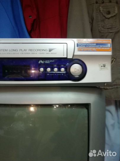 Видеомагнитофон