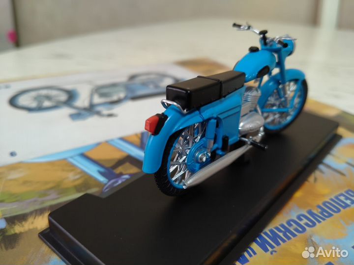 Мотоцикл М 105 Минск модель 1/24 номер 9