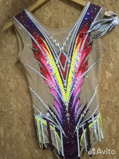 Продам купальник для художественной гимнастики