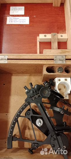 Секстант 1954 года в ящике