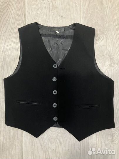 Костюм на мальчика праздничный