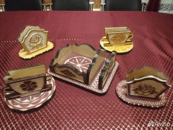 Шкатулки деревянные резные, салфетница