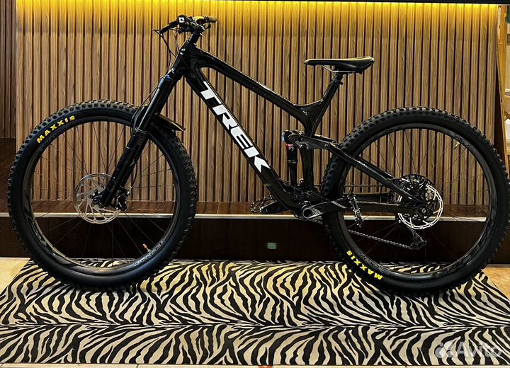 Trek Slash 9.7 2020 full carbon