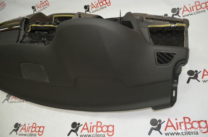 Торпедо BMW X5 (коричневый низ)