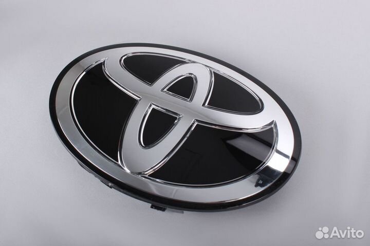Эмблема в решетку Toyota Land Cruiser 200 Стекло