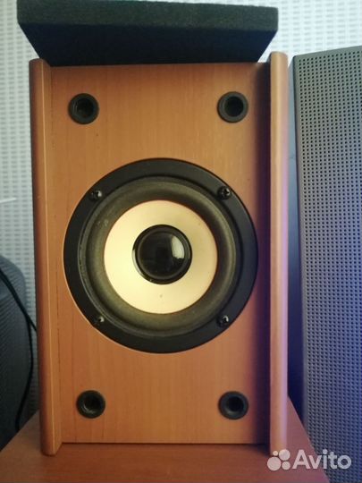 Акустика 2.1 Sven sps-820