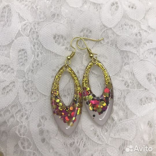 Серьги из эпоксидной смолы ручной работы