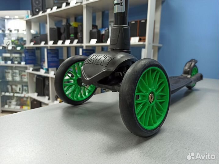 Трехколесный самокат Дерзкий новый