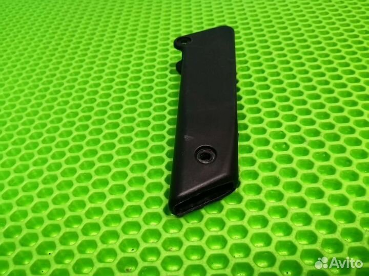 Деталь механизма складывания Yoya Plus Max