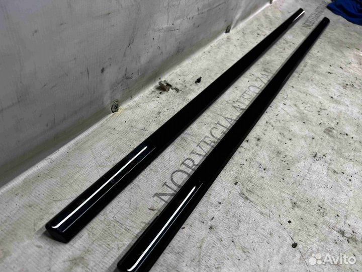 Молдинг заднего стекла Land Rover Range Rover L405