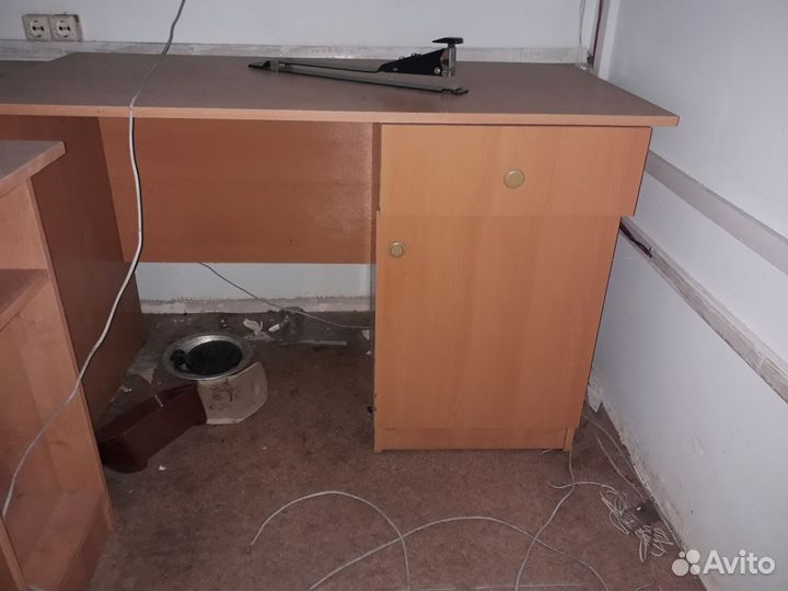 Стол