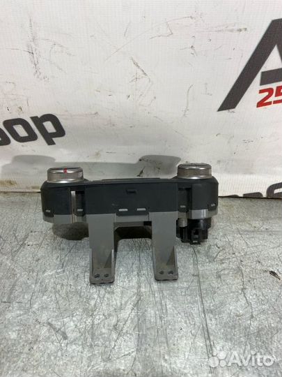 Блок управления печкой Hyundai Ix35 2.0 D4HA 2012