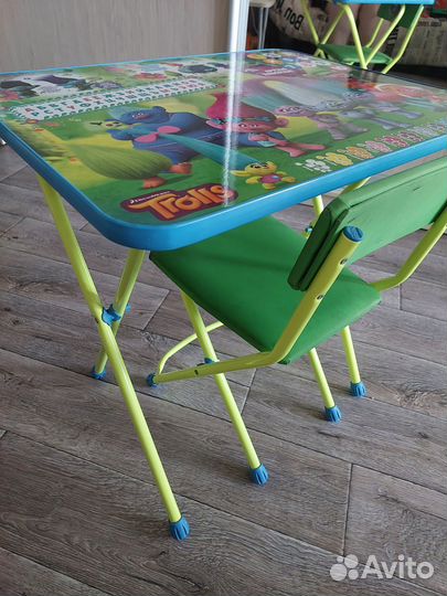 Детский стол и стул
