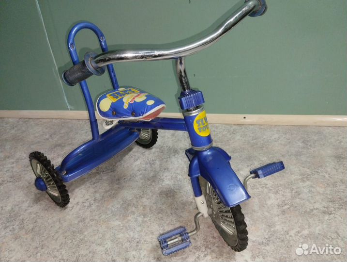 Детский трехколесный велосипед