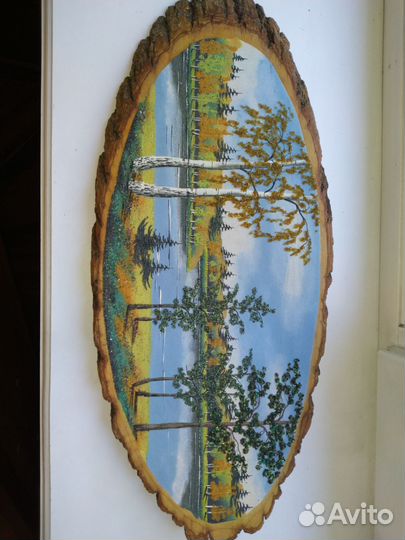 Панно из камня на спиле дерева