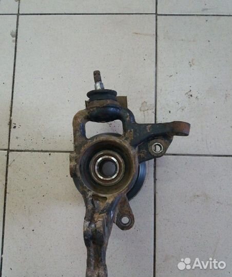 Кулак передний левый Hyundai i30