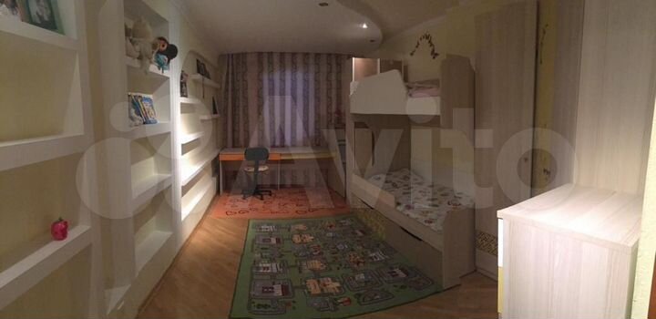 3-к. квартира, 103 м², 4/10 эт.