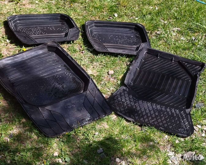 Автомобильные коврики резиновые