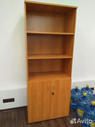 Мебель офисная в цвете вишня