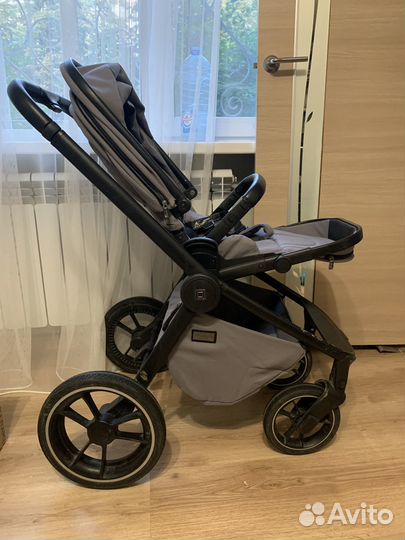 Коляска 2 в 1 Moon Resea s 2020