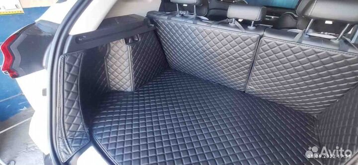 3D коврики в багажник Geely Atlas PRO 2022