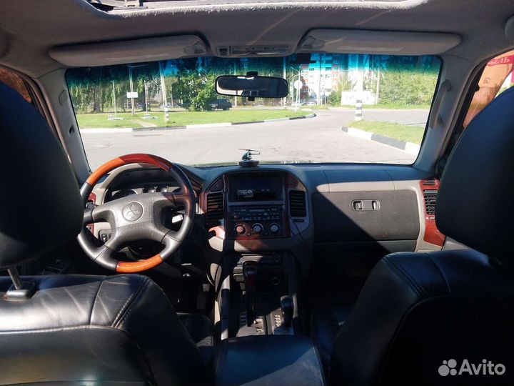 Mitsubishi Pajero, 2004