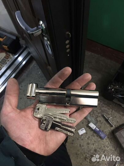 Замена, установка, ремонт замков, ручек, сердцевин