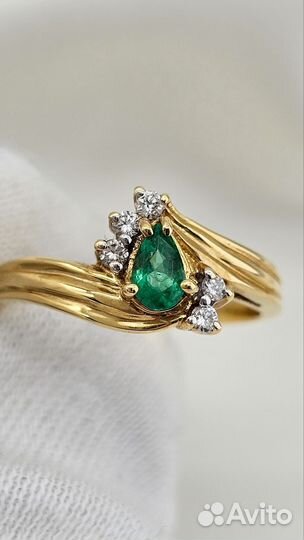 Золотое кольцо с изумрудом и брилл 750/3.4 гр/16.5