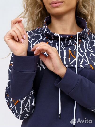 Платье спортивного стиля