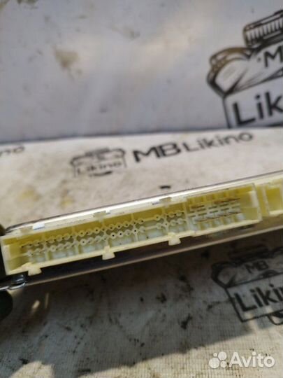 Блок управления пневмоподвеской Mercedes Gl X164