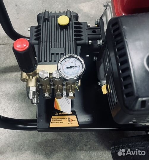 Бензиновая мойка новая много разные